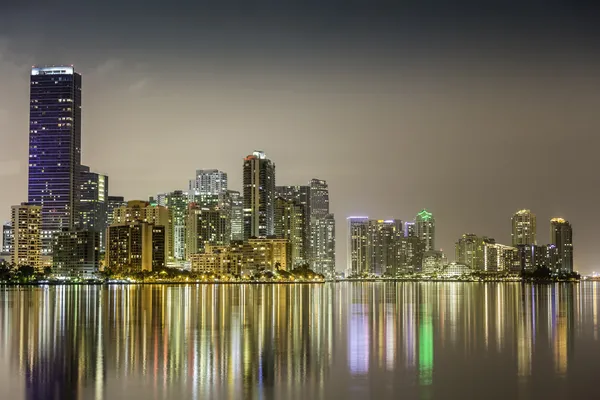 Miami downtown på natten — Stockfoto