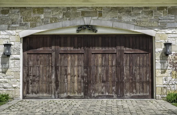Due auto garage in legno — Foto Stock