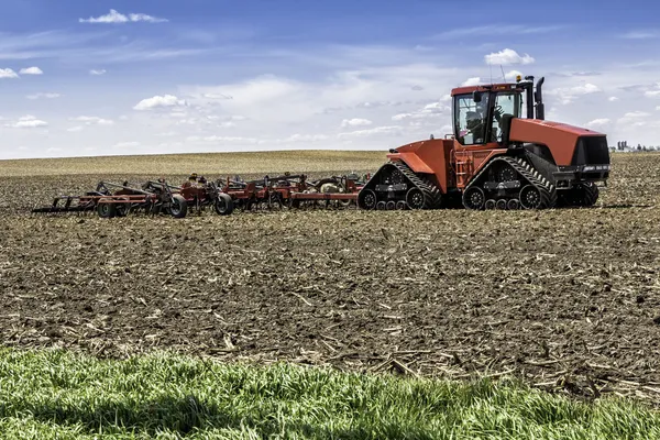 Farm with tractor — Stock Photo, Image