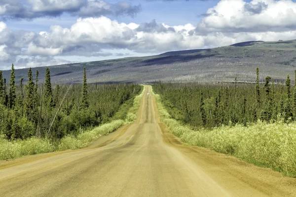 Dalton motorväg i alaska — Stockfoto