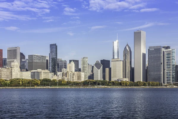 Chicago centro en el paisaje de otoño — Foto de Stock