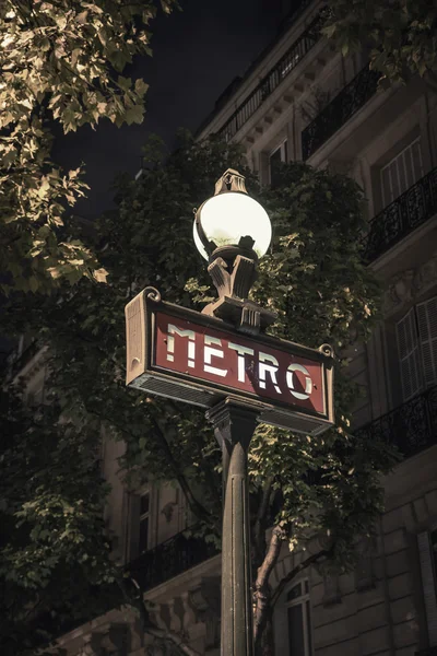 Señal de metro en París Francia — Foto de Stock