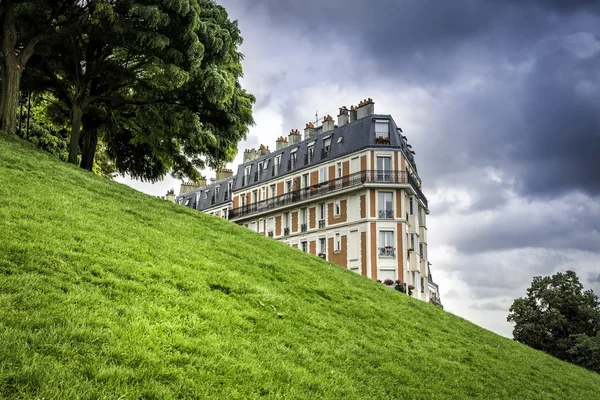 House on green hill — Stock Photo, Image