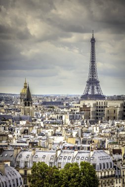 Eyfel Kulesi Paris görüntüleyin