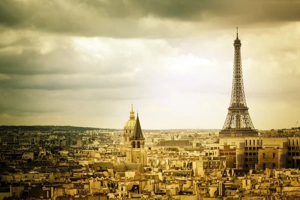 Vista de la Torre Eiffel en París —  Fotos de Stock