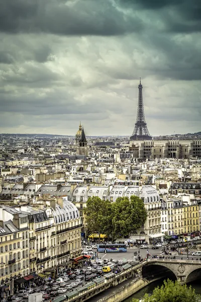 Visa på Eiffeltornet i paris — Stockfoto