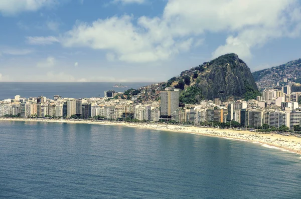 Rio de Janeiro, Brezilya copacabana plajında havadan görünümü — Stok fotoğraf