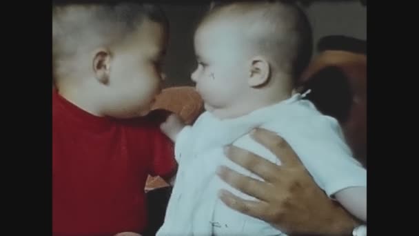California Usa Czerwiec 1957 Dwoje Dzieci Latach Tych — Wideo stockowe