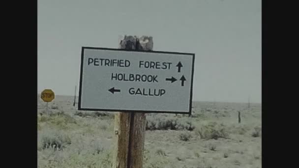 Californie États Unis Juin 1957 Holbrook Signe Indication Dans Les — Video