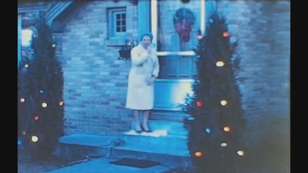 Dallas États Unis Décembre 1952 Famille Quitte Maison Aux États — Video