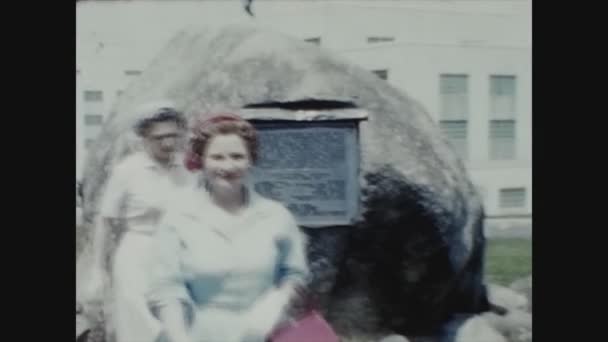 Little Rock Birleşik Devletler Haziran 1954 Yaşlı Turistler Kenti Ziyaret — Stok video