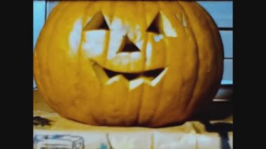 INGLEWOOD, ABD EKİM 1958: 50 'lerde Cadılar Bayramı balkabağı detayı