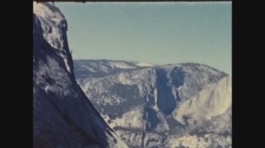 YOSEMITE, ABD EYLÜL 1960: Yosemite Dağları 60 'lardaki manzara