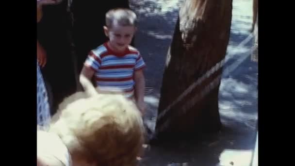 Miami Usa Mai 1965 Famille Dans Foule Dans Les Années — Video