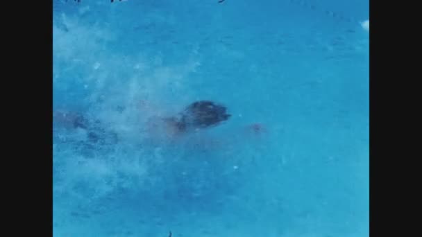 Miami Usa Mei 1965 Mam Leert Het Kind Zwemmen Jaren — Stockvideo