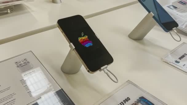 Rovigo Italy October 2021 New Iphone Stand Electronic Store Mall — Stock Video