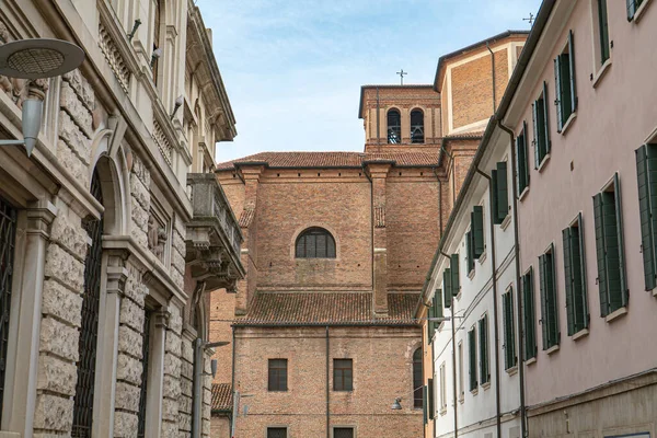 Historisches Gebäude Der Italienischen Stadt Rovigo Einem Sonnigen Tag — Stockfoto