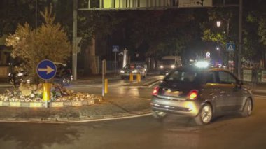 ROVİGO, İTALYA 30 EKİM 2021 Yoğun kavşak