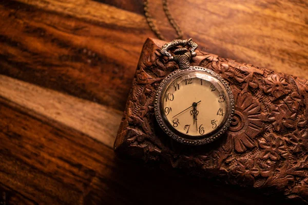 Table Old Pocket Watch Ancient Wooden Case Vintage Background Collection — Stock Photo, Image