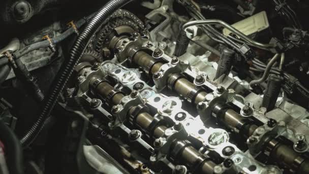 Detail Vačkových Hřídelí Automobilových Motorů Demontovaných Pro Údržbu — Stock video