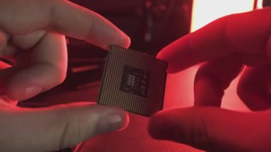 LOS ANGELES, Birleşik Devletler 14 Kasım 2021: El yapımı bilgisayar işlemcisi