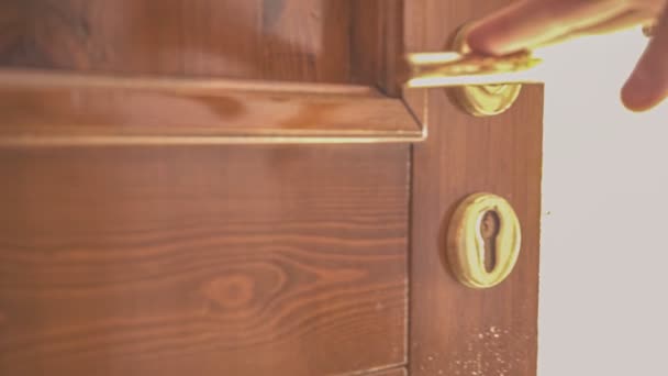 Ada Kunci Kunci Pintu Tangan Mengambil Kunci Dan Mengubahnya Setelah — Stok Video