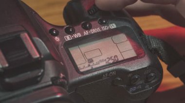 Bir kameradaki ISO ayarını değiştirmek, yakın plan veya ayrıntılı çekim