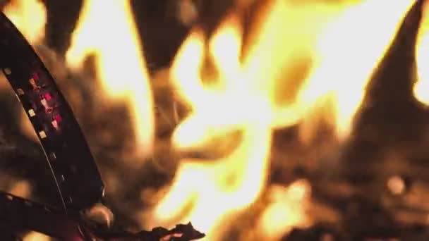 불꽃을 8Mm 필름의 — 비디오