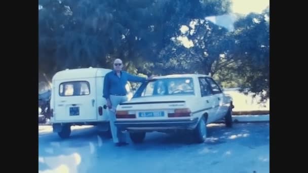 Casablanca Maroc Juin 1977 Homme Monte Dans Voiture Dans Les — Video