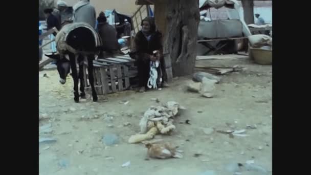 モロッコマラケシュ1972年 昭和47年 70年代のモロッコの貧しい村 — ストック動画