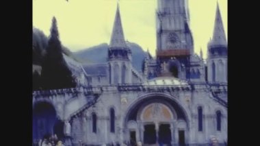 FATIMA, PORTUGAL NOVEMBER 1974: 70 'lerdeki Meryem Ana Bazilikası