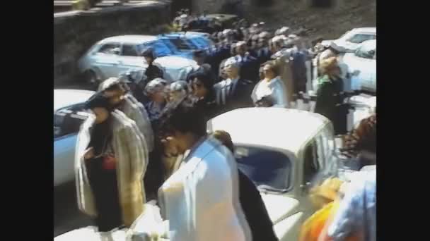 トレド スペイン11月1973 70の結婚式のゲストの到着 — ストック動画