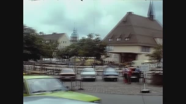 1977年7月12日ドイツ フリーデンシュタット 70年代のフリーデンシュタットの街並み — ストック動画
