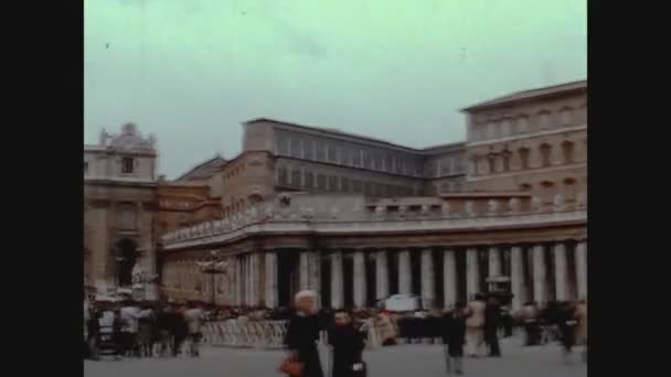 Рим Италия 1975 Площадь Святого Петра Ватикан Рим — стоковое видео