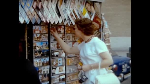 Rome Italy May 1964 Newsstand Kiosk Rome — Stockvideo