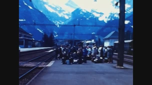 Stresa Italie Septembre 1964 Gare Stresa Avec Des Personnes Prêtes — Video