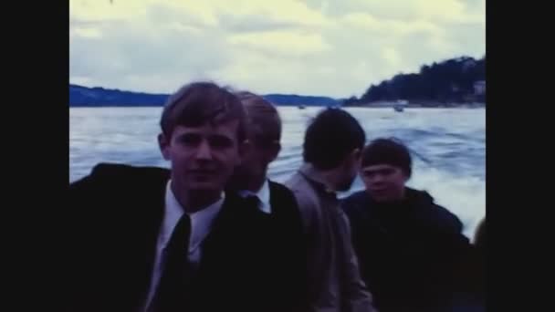 Como Lake Italy September 1964 Group Kids Sailing Lake — стоковое видео