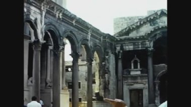 DALMATIA, CROATIA HAZİRAN 1976: 70 'lerde bölünmüş şehir manzarası