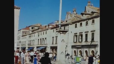 DALMATIA, CROATIA HAZİRAN 1976: 70 'lerde Hvar caddesi manzarası