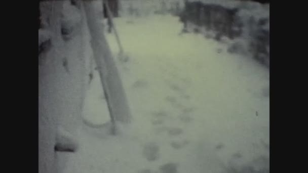 Scotland United Kingdom December 1968 House Submerged Snow — Vídeo de Stock