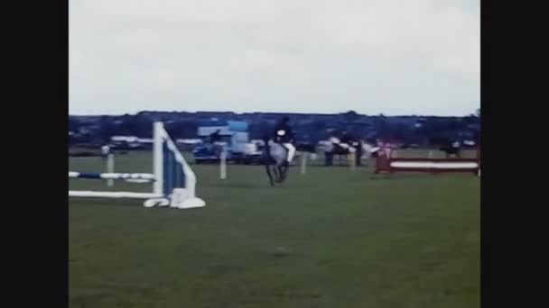 London United Kingdom May 1970 Horses Riding Obstacle Course — ストック動画