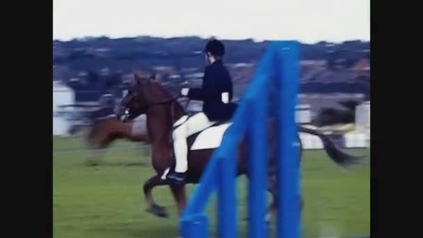 London United Kingdom May 1970 Horses Riding Obstacle Course — Stockvideo