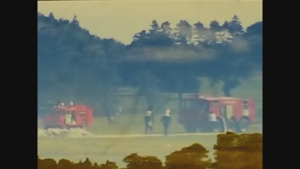 Wernervale Verenigd Koninkrijk Juni 1969 Demonstratiebrandweerlieden Blussen Brand Jaren — Stockvideo