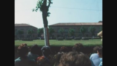 DOLOMITES, İTALYA 1970: 70 'lerde İtalya' da askeri geçit töreni