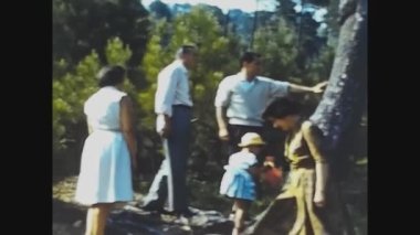 DOLOMITES, İTALYA MAYIS 1966: 60 'larda dağda aile gezisi