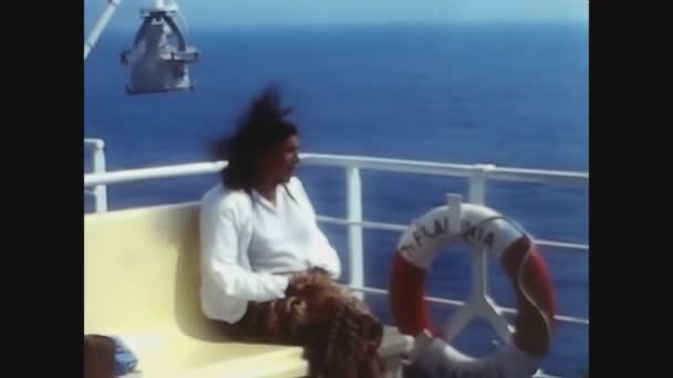 Quartu Sant Elena Itália Junho 1981 Pessoas Cruzeiro Retrato Mediterrâneo — Vídeo de Stock