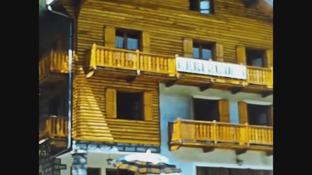 Dolomites Włochy Maj 1969 Typowy Dom Alpejski Latach Tych — Wideo stockowe