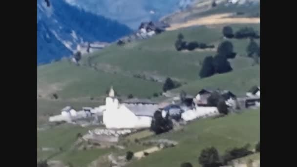 Dolomites Italia Maggio 1969 Paesaggio Estivo Delle Alpi Negli Anni — Video Stock