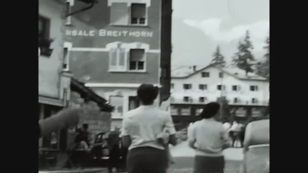 Dolomitos Itália Junho 1967 Vista Vida Cotidiana Rua Uma Pequena — Vídeo de Stock