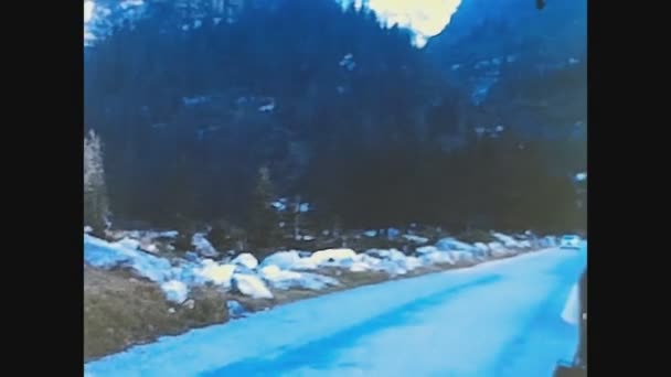 Grimsel Svizzera Agosto 1965 Escursione Delle Persone Alpi Svizzere Negli — Video Stock